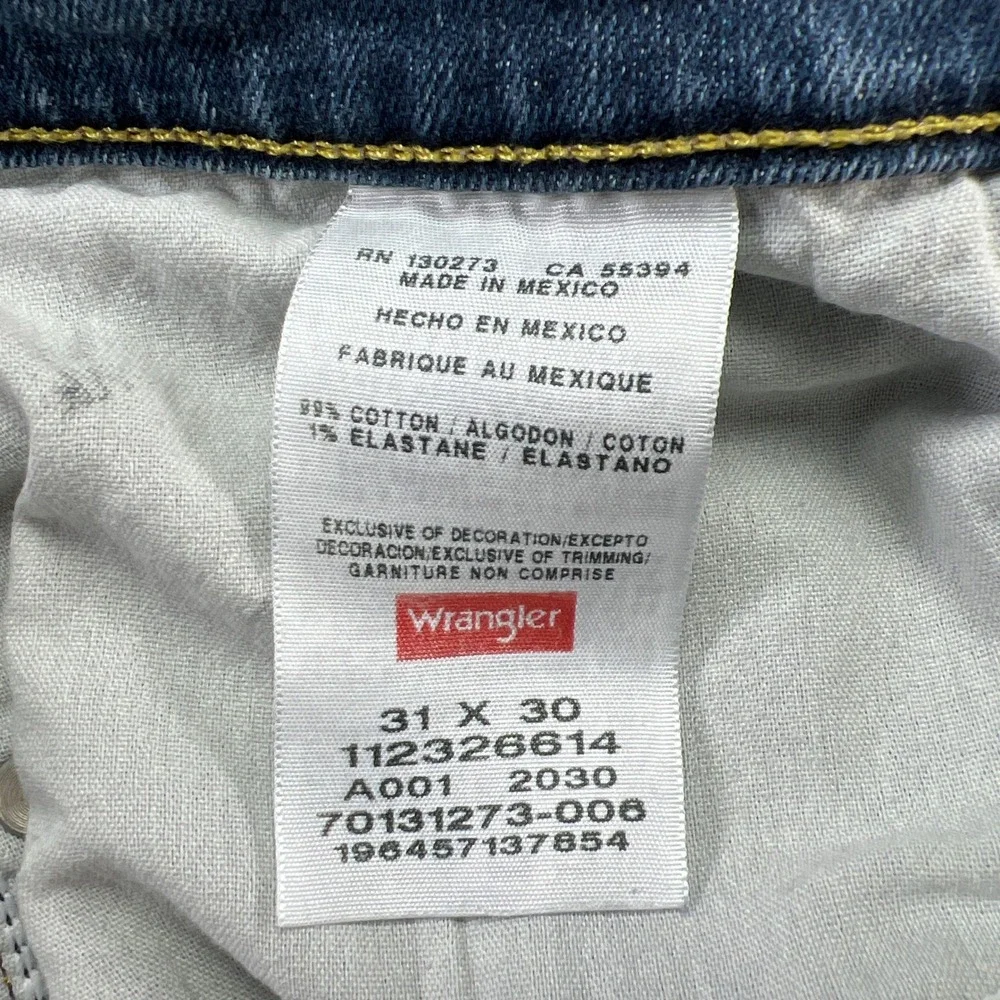 Wrangler Straight Fit Jeans Mens 31x30 Medium Wash Blue Denim 112326614